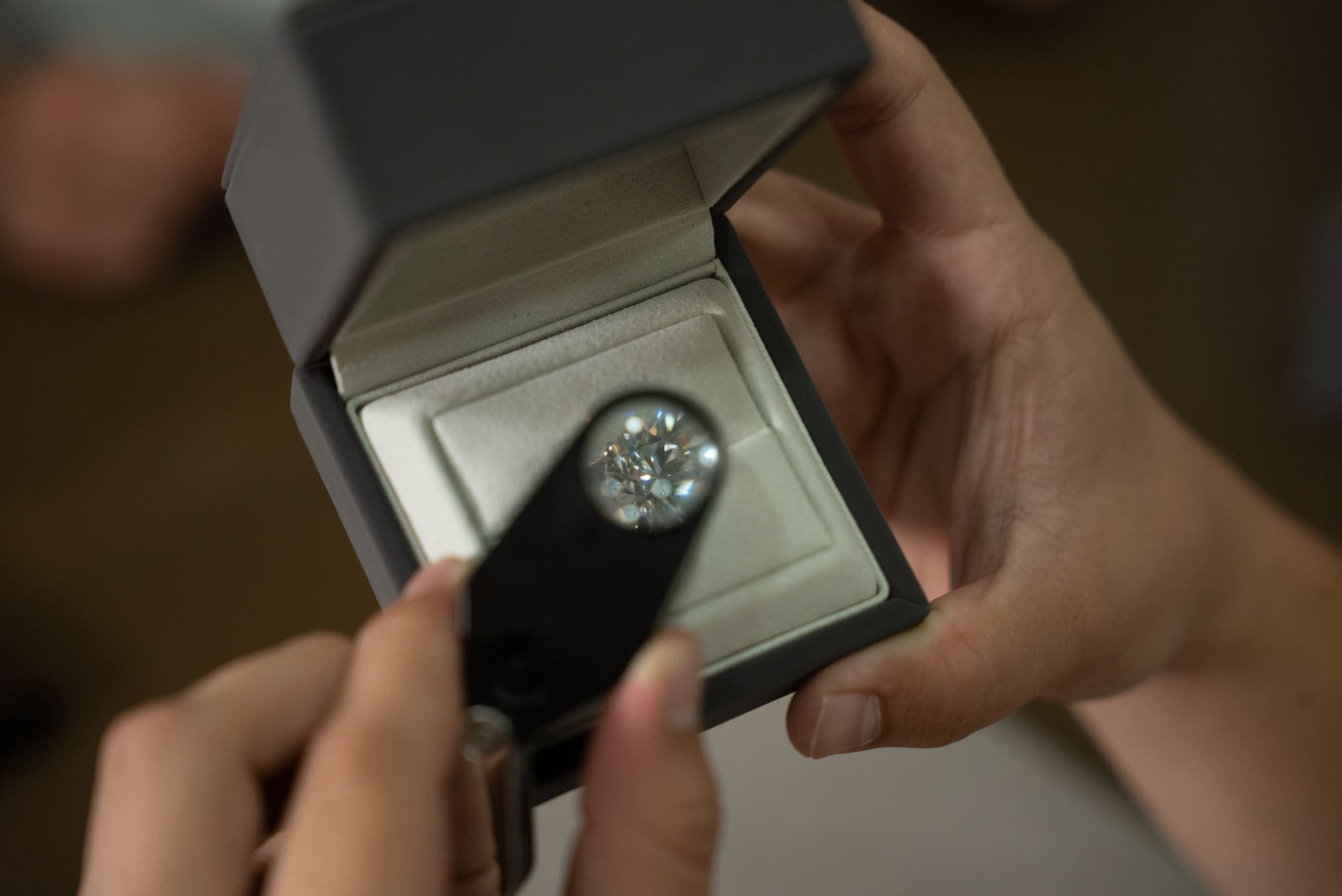 Anillo de compromiso APORO